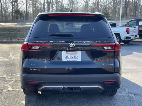 Used 2024 Toyota Grand Highlander Limited image 4