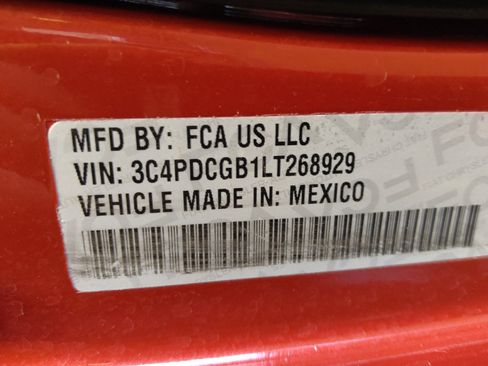 Used 2020 Dodge Journey Crossroad FWD image 33