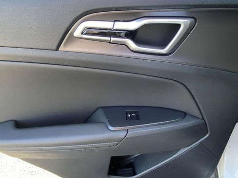 Used 2026 Kia Sportage EX w/ EX Panorama Roof Package image 12