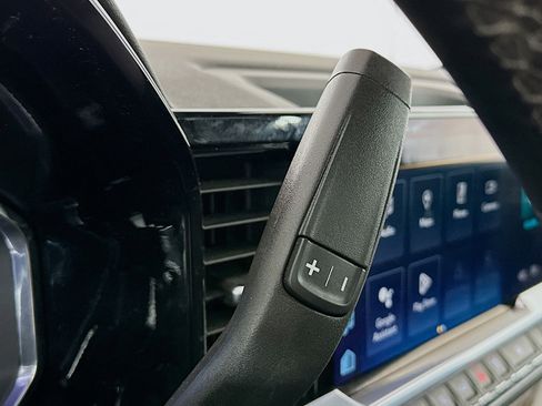 Used 2024 Chevrolet Silverado 1500 LT image 25