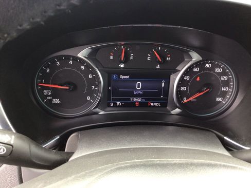 Used 2022 Chevrolet Equinox LT AWD/4WD image 16