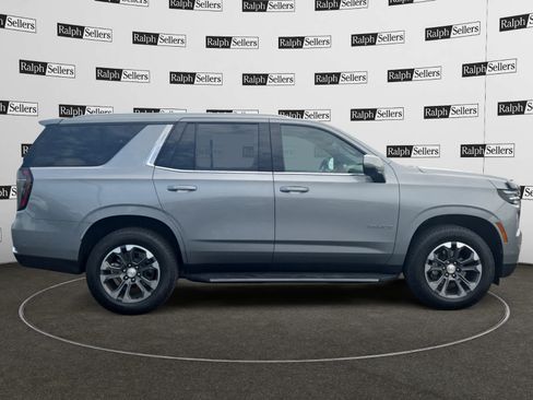Used 2025 Chevrolet Tahoe LT w/ Comfort Package RWD image 7