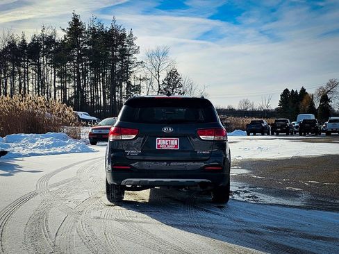 Used 2016 Kia Sorento EX image 5