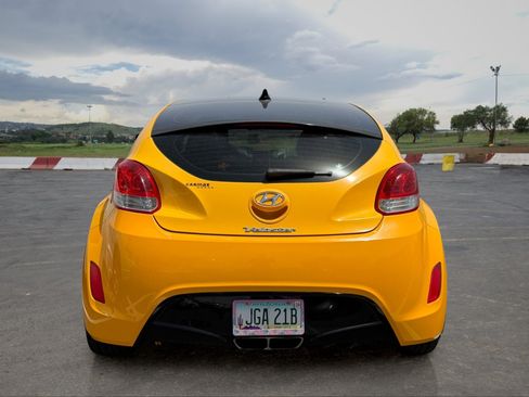 Used 2013 Hyundai Veloster w/ Style Pkg FWD image 8