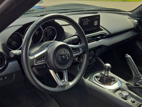 Used 2022 MAZDA MX-5 Miata Sport RWD image 16