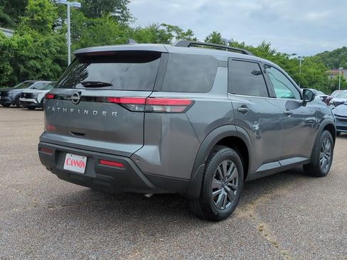 Used 2025 Nissan Pathfinder SV FWD image 5