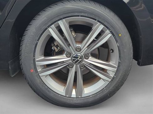 Used 2023 Volkswagen Jetta SE w/ Panoramic Sunroof Package FWD image 13