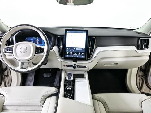 New 2026 Volvo XC60 B5 Ultra w/ Protection Package Premier image 18