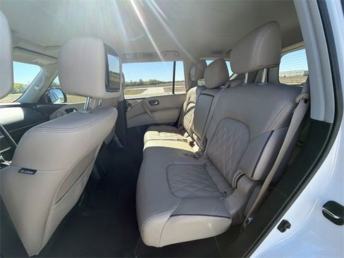 Used 2021 Nissan Armada Platinum image 24