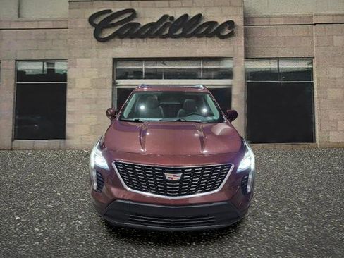 Used 2023 Cadillac XT4 Luxury w/ Cold Weather Package image 8