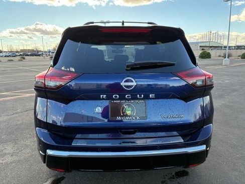 Certified 2025 Nissan Rogue Platinum image 5