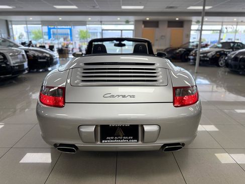 Used 2005 Porsche 911 Carrera RWD image 5