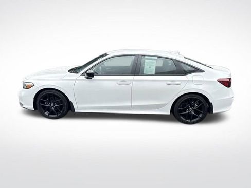 Used 2025 Honda Civic Sport image 4