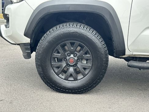 Used 2018 Toyota Tacoma SR5 image 26