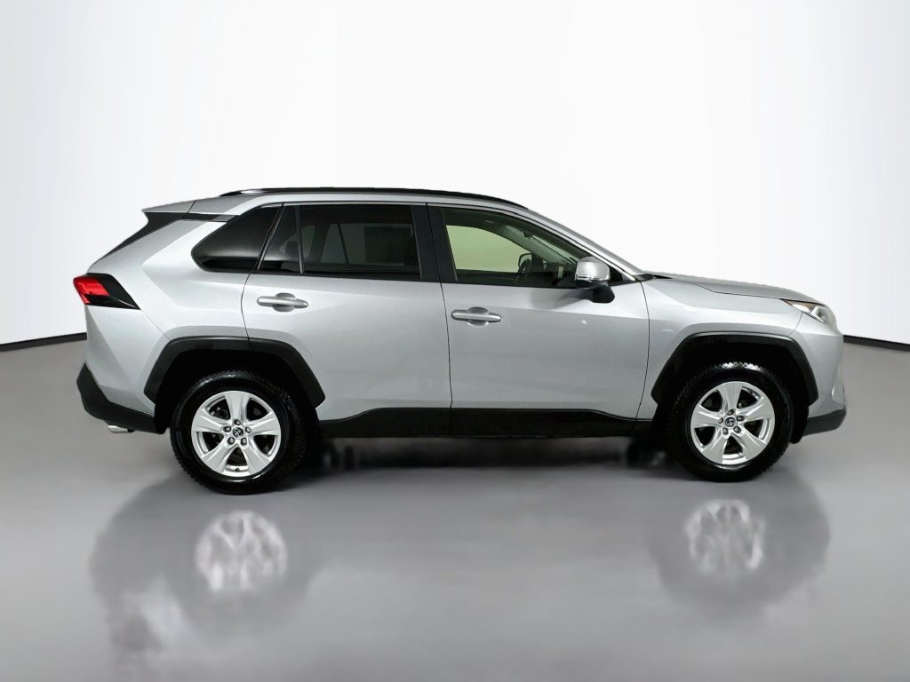 Used 2019 Toyota RAV4 XLE w/ Convenience Package AWD/4WD image 9