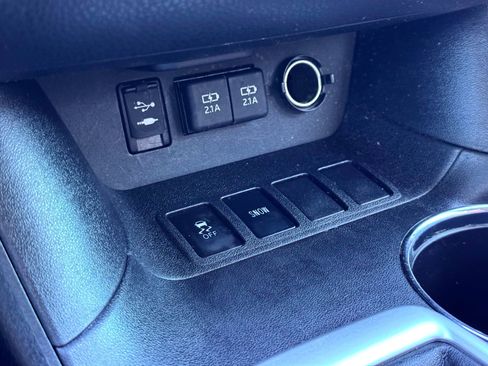 Used 2019 Toyota Highlander Limited image 31