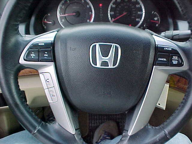 Used 2011 Honda Accord EX-L image 26