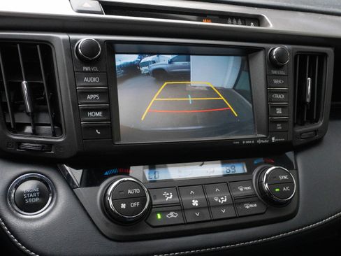 Used 2018 Toyota RAV4 Limited image 25