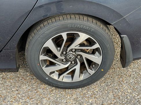 Used 2017 Honda Civic EX image 8