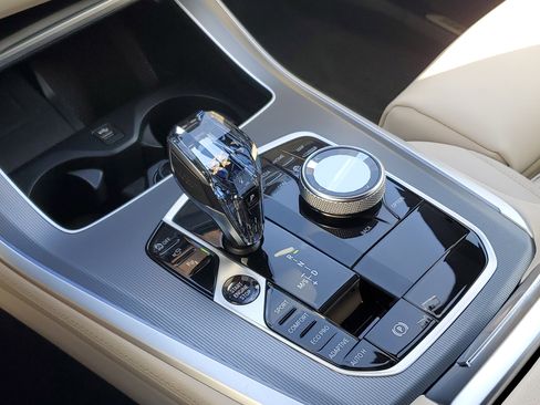 Used 2022 BMW X5 sDrive40i w/ M Sport Package image 31