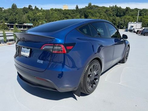 Used 2023 Tesla Model Y Performance AWD/4WD image 3