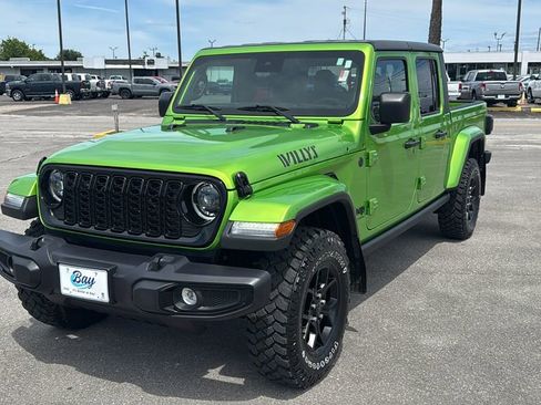 Used 2025 Jeep Gladiator Sport AWD/4WD image 1