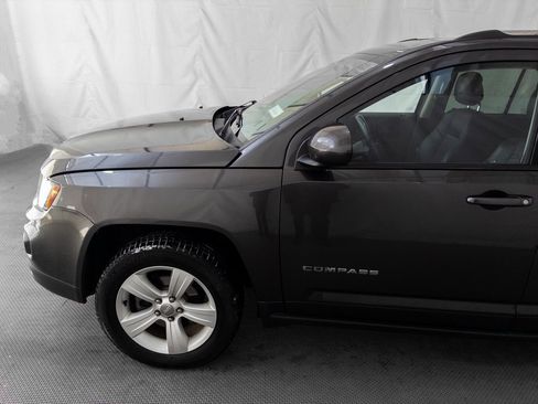 Used 2015 Jeep Compass High Altitude image 3