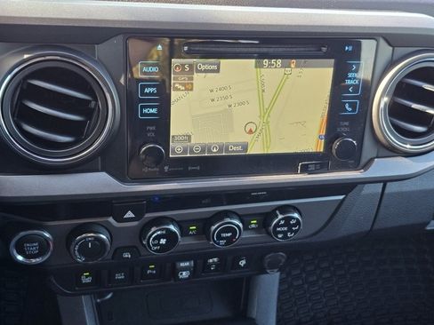 Used 2018 Toyota Tacoma TRD Sport w/ Technology Package AWD/4WD image 6