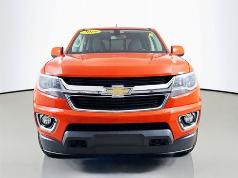 Used 2019 Chevrolet Colorado LT w/ LT Convenience Package AWD/4WD image 3