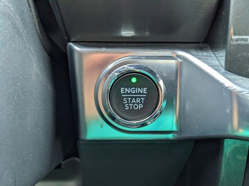 Used 2022 Ford F150 Lariat w/ Equipment Group 502A High image 34