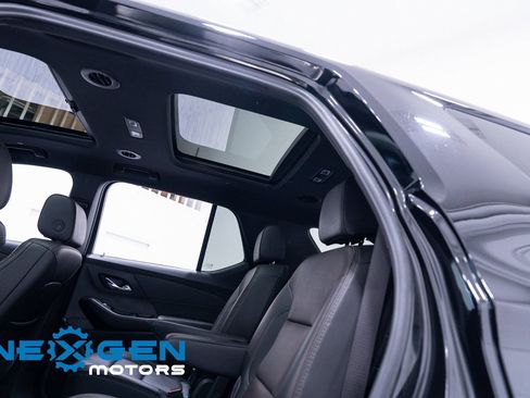 Used 2023 Chevrolet Traverse High Country image 29