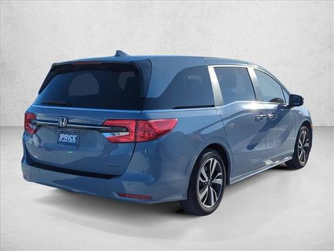Used 2024 Honda Odyssey Touring image 5