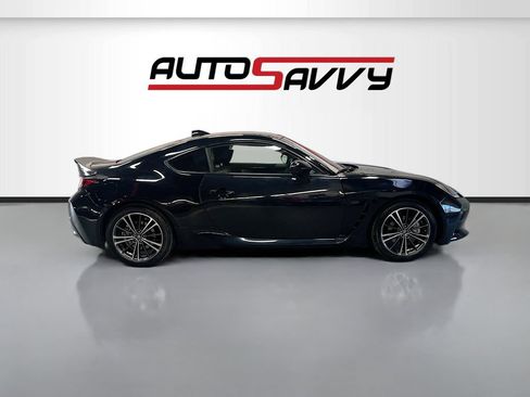 Used 2023 Toyota GR86 Premium w/ ALL Weather Mat Package (TMS) RWD image 8