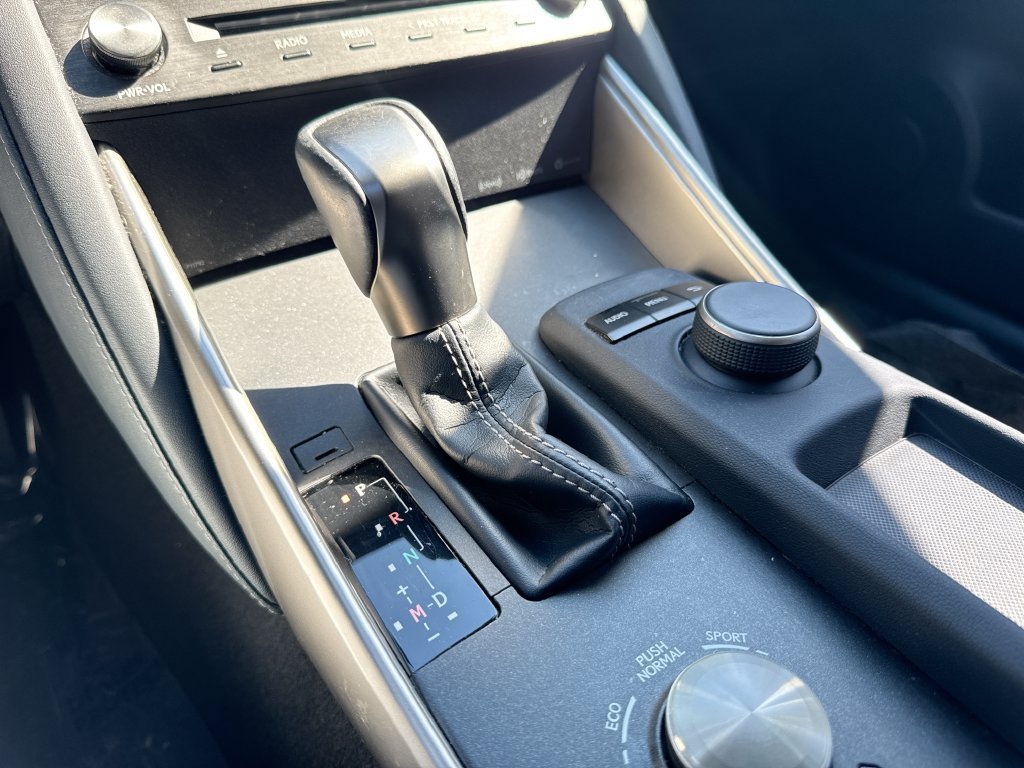 Used 2019 Lexus IS 300 RWD image 29