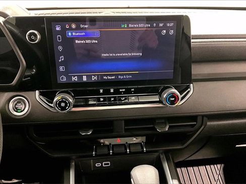 Used 2023 Chevrolet Colorado Trail Boss w/ Technology Package image 16