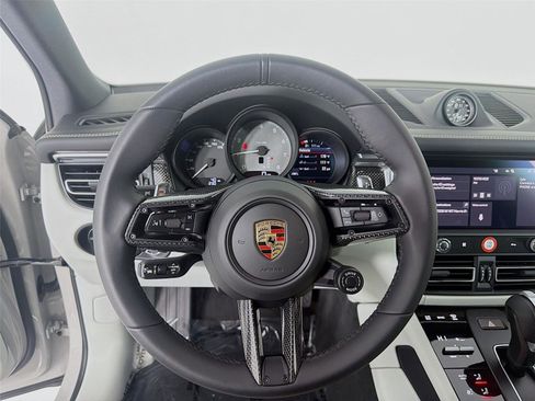 New 2025 Porsche Macan S image 13