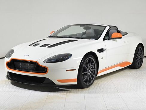 Used 2017 Aston Martin V12 Vantage S image 14