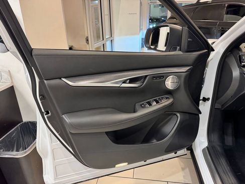 New 2025 INFINITI QX50 Sport image 18