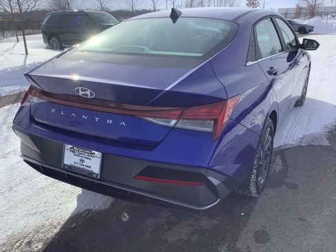 Certified 2024 Hyundai Elantra SEL w/ Convenience Package image 4