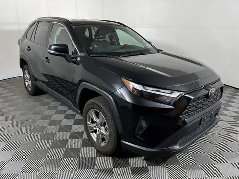 Used 2025 Toyota RAV4 XLE FWD image 3