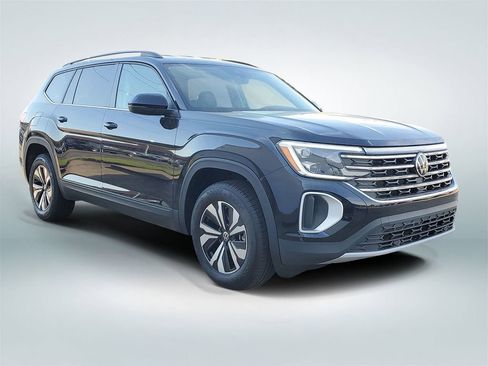 New 2026 Volkswagen Atlas SE FWD image 2