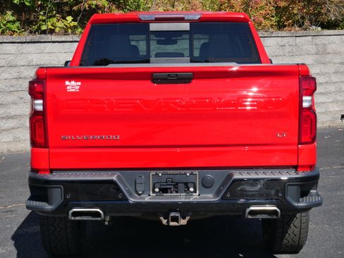 Certified 2021 Chevrolet Silverado 1500 LT Trail Boss w/ Convenience Package II image 5