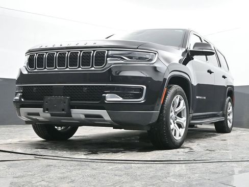 Used 2022 Jeep Wagoneer Series II image 47