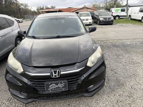 Used 2017 Chrysler Pacifica Touring-L Plus image 14