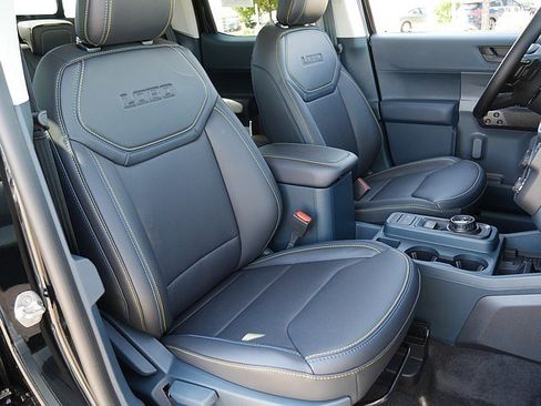 New 2025 Ford Maverick Lobo image 33