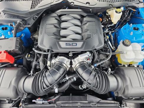 Used 2025 Ford Mustang GT Premium RWD image 26