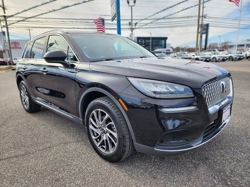 Used 2022 Lincoln Corsair Standard w/ Equipment Group 101A image 7