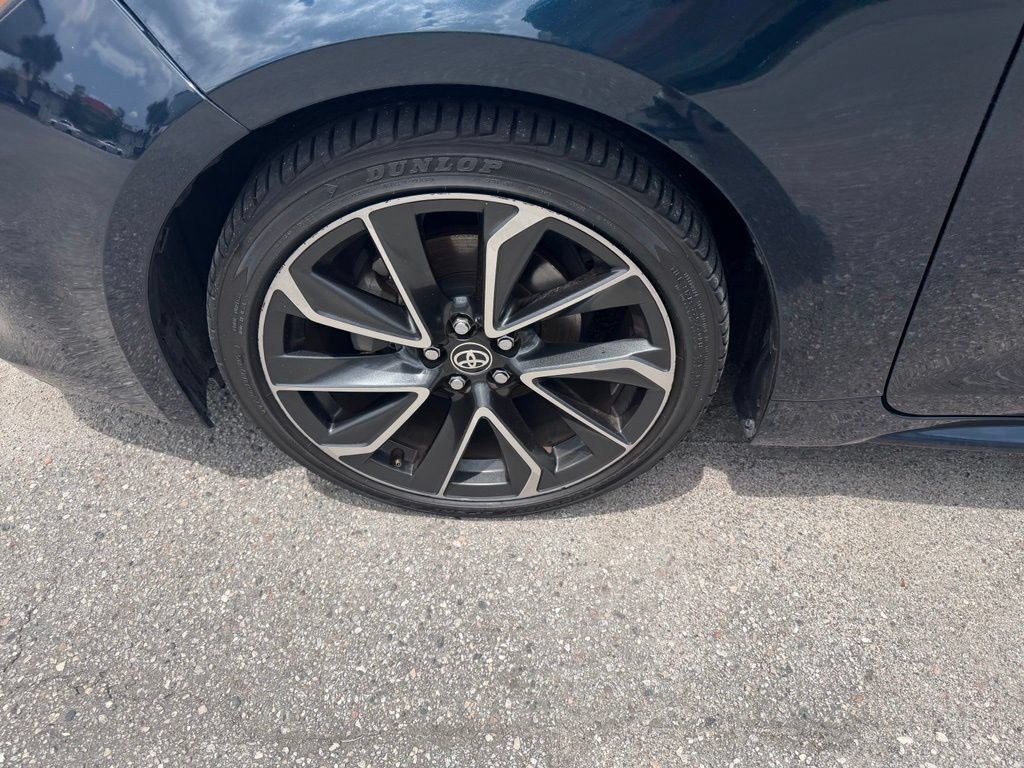 Used 2022 Toyota Corolla XSE FWD image 8