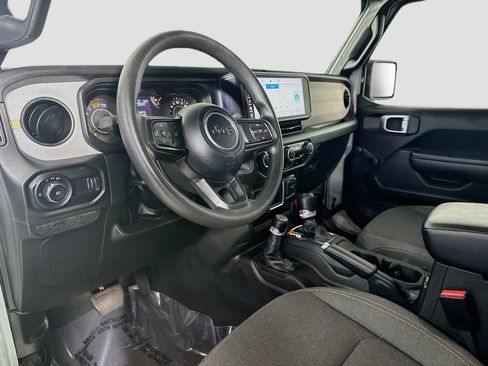 Used 2024 Jeep Wrangler Unlimited Sport AWD/4WD image 23