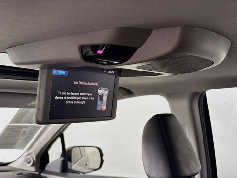 Used 2021 Honda Pilot Touring image 33